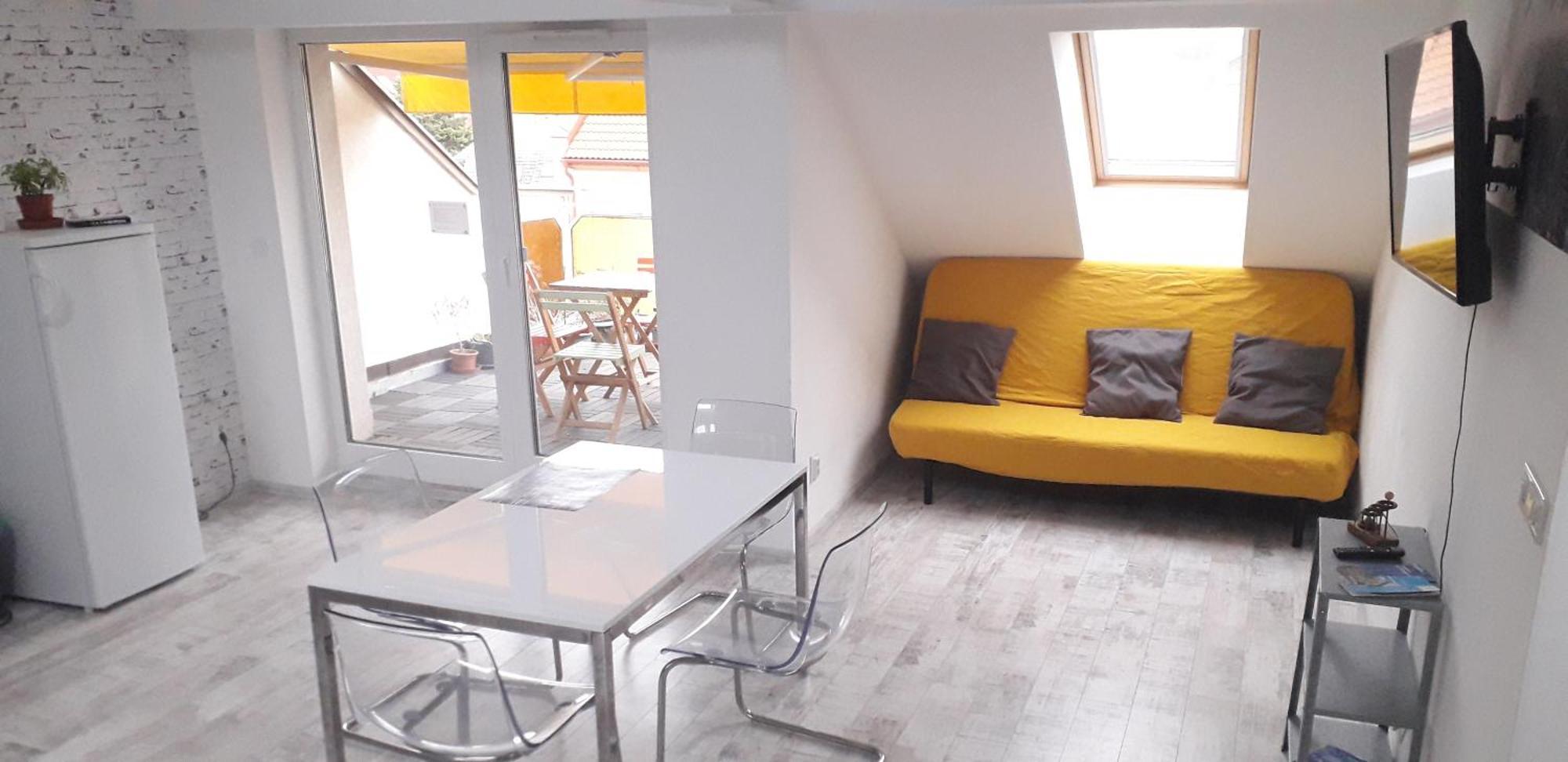 8X8 Tetoter Apartman Szeged Luaran gambar