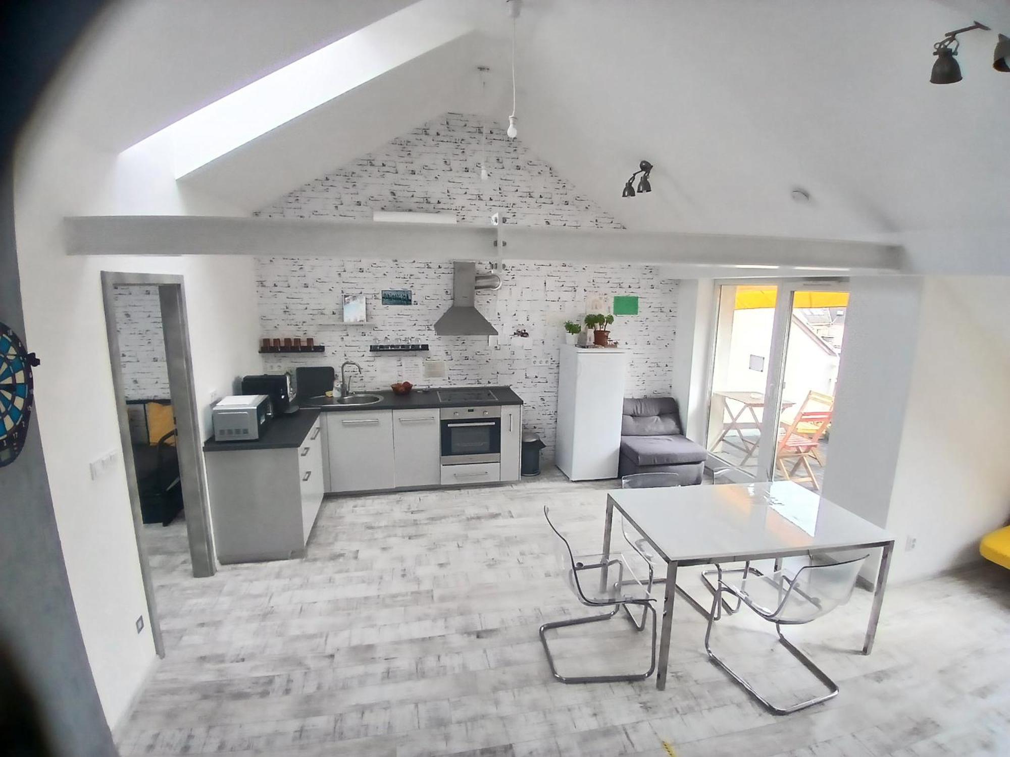 8X8 Tetoter Apartman Szeged Luaran gambar
