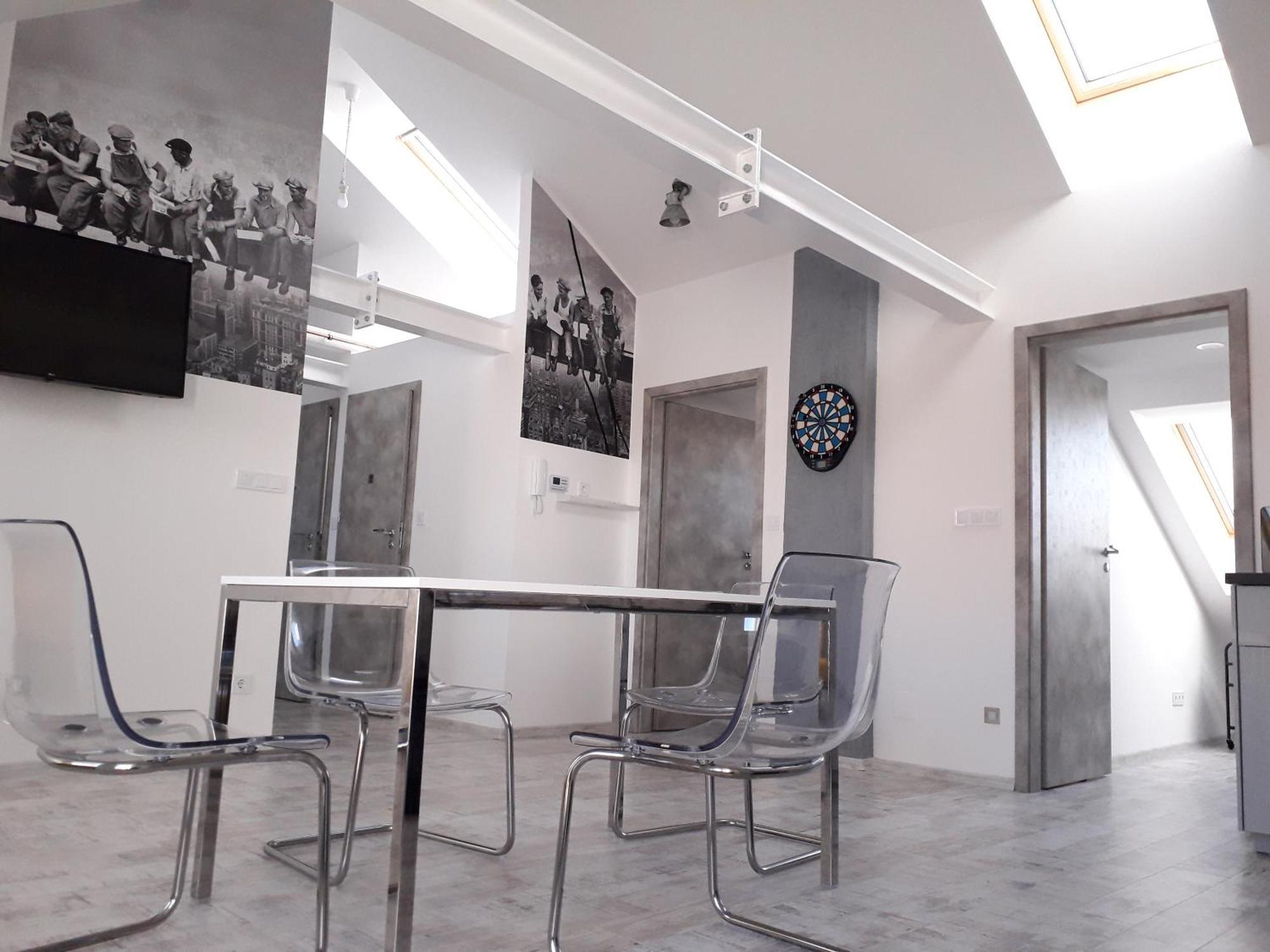 8X8 Tetoter Apartman Szeged Luaran gambar