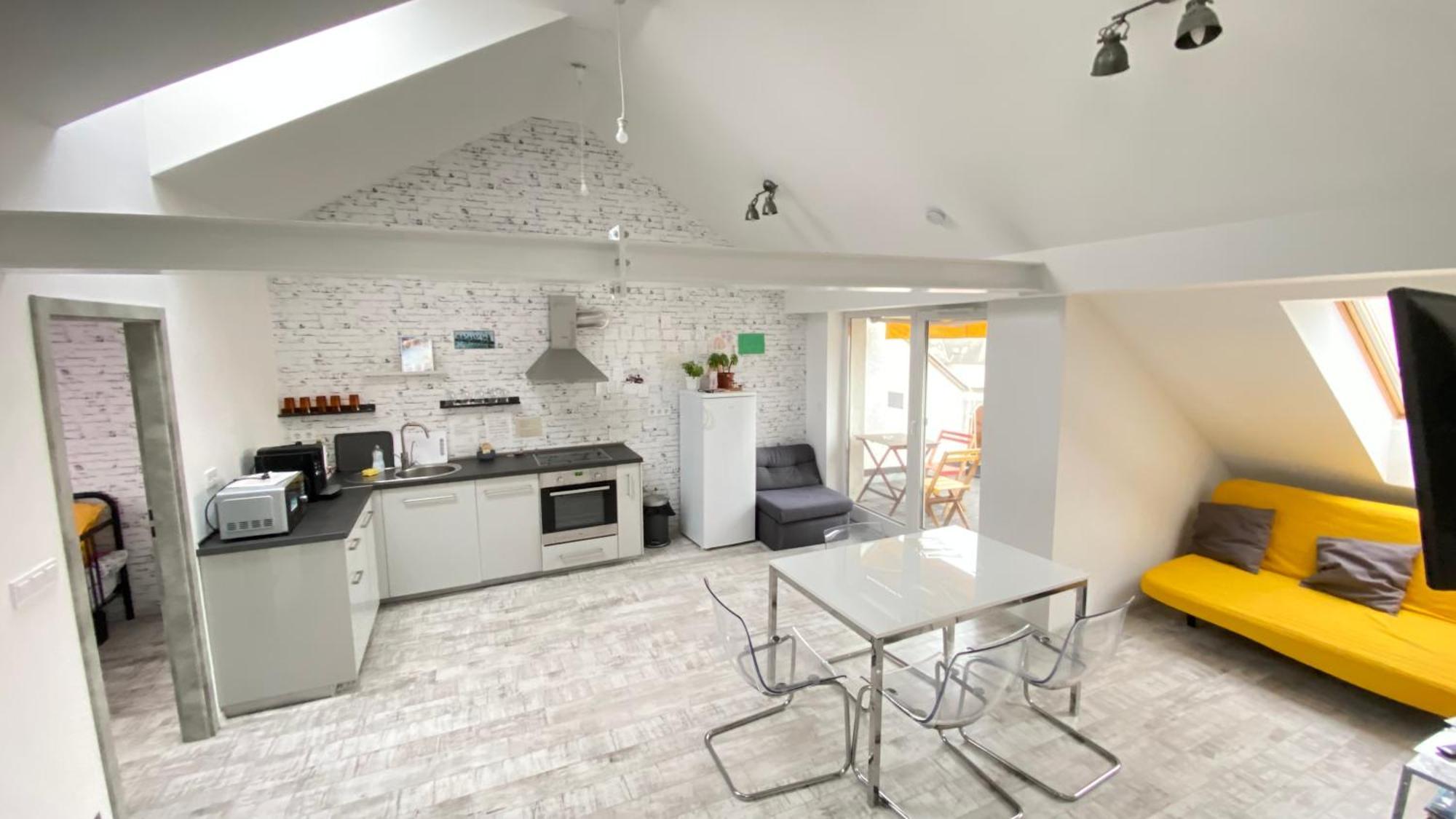8X8 Tetoter Apartman Szeged Luaran gambar